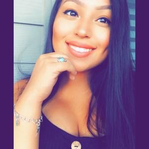 Meet your Posher, Desiree